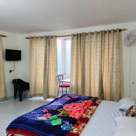 Elphinstone Inn Almora Exterior photo