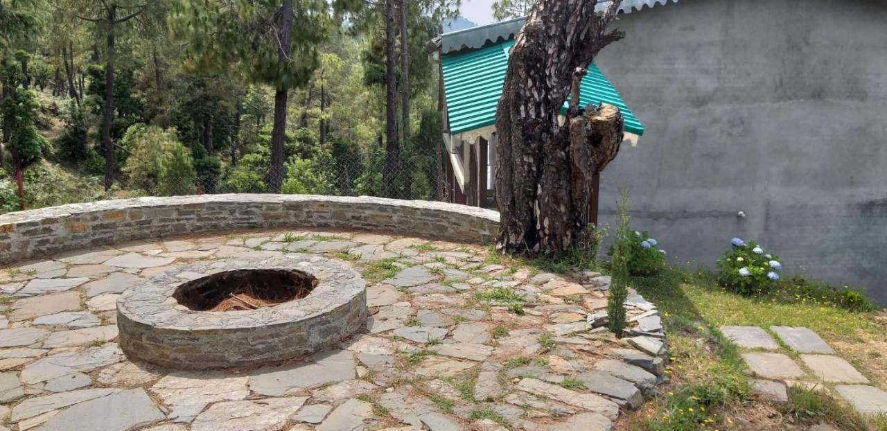 Elphinstone Inn Almora Exterior photo