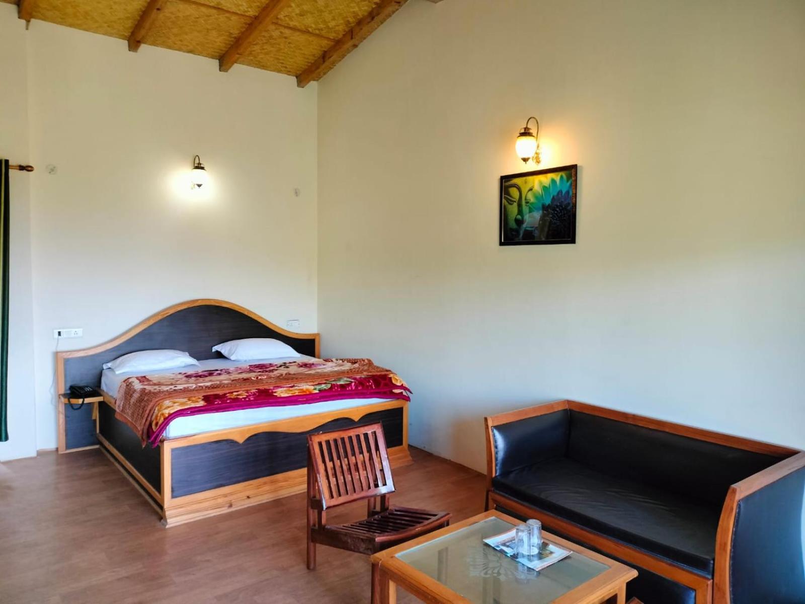 Elphinstone Inn Almora Exterior photo