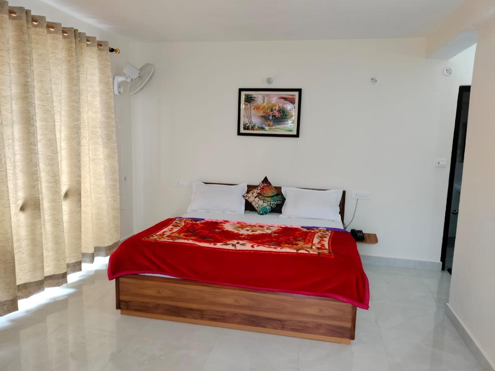 Elphinstone Inn Almora Exterior photo