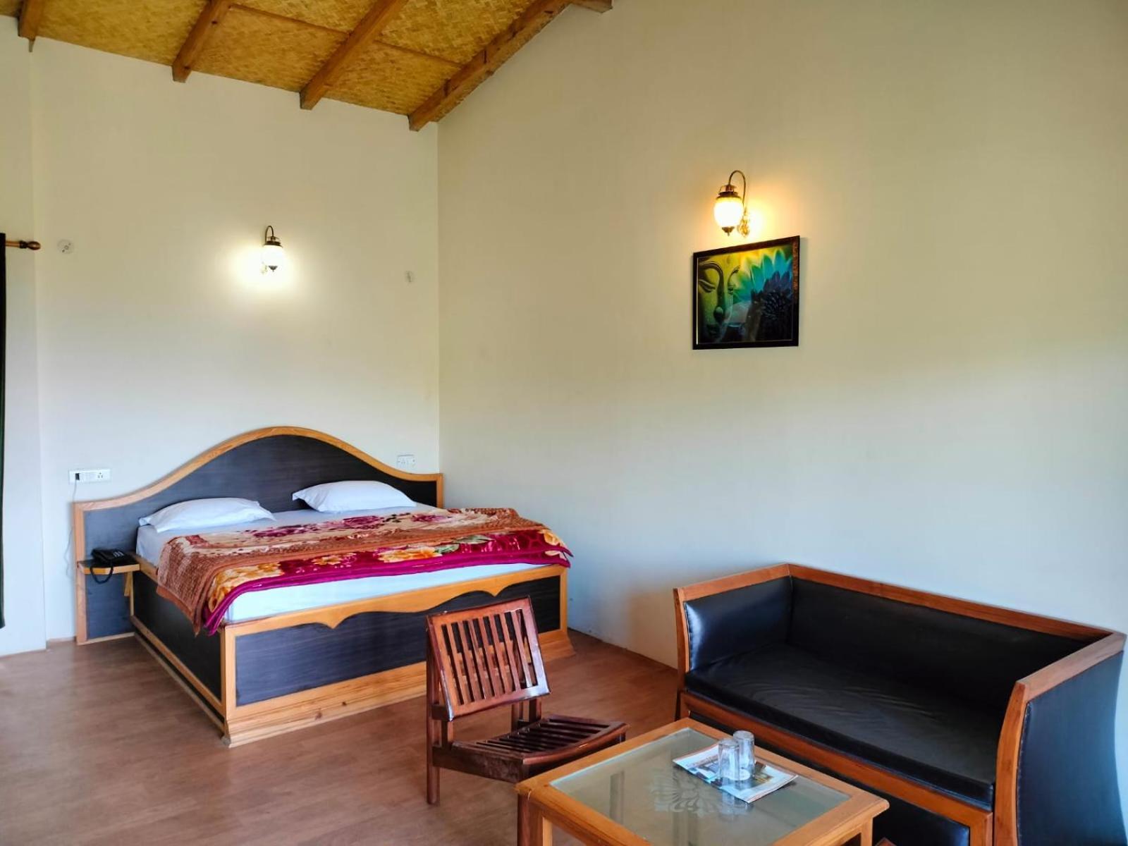 Elphinstone Inn Almora Exterior photo