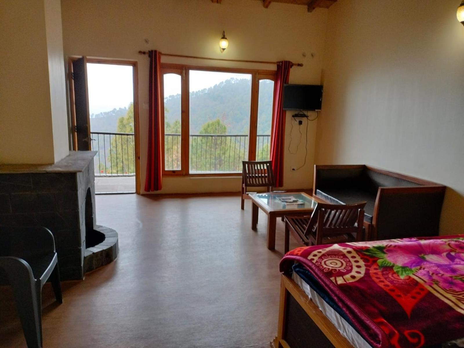 Elphinstone Inn Almora Exterior photo