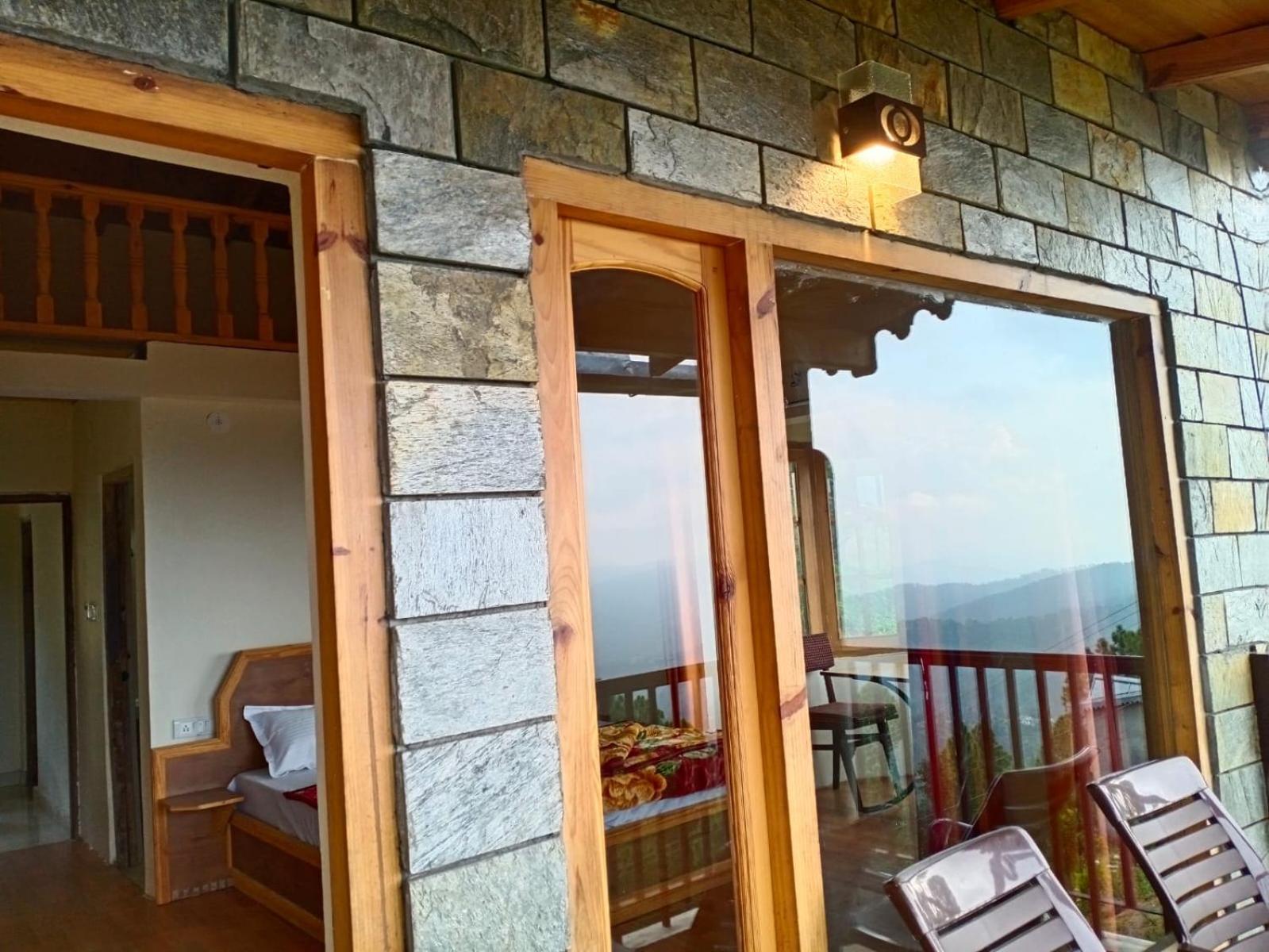 Elphinstone Inn Almora Exterior photo